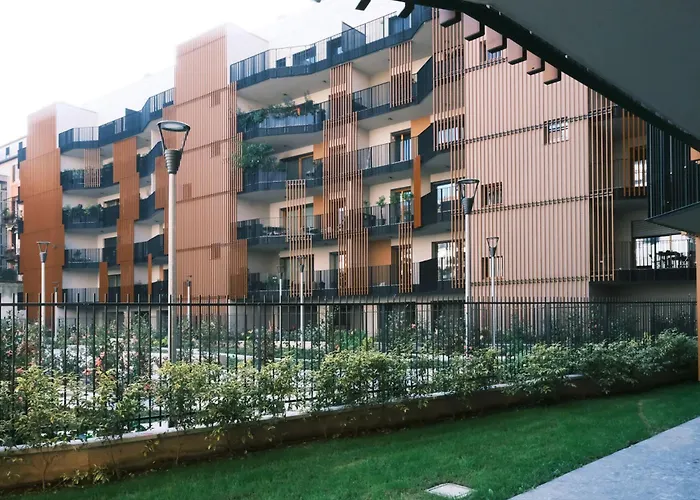 Comecasa Modern Terraced & Palestra Apartment